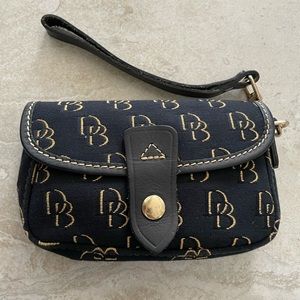 Dooney & Bourke wristlet